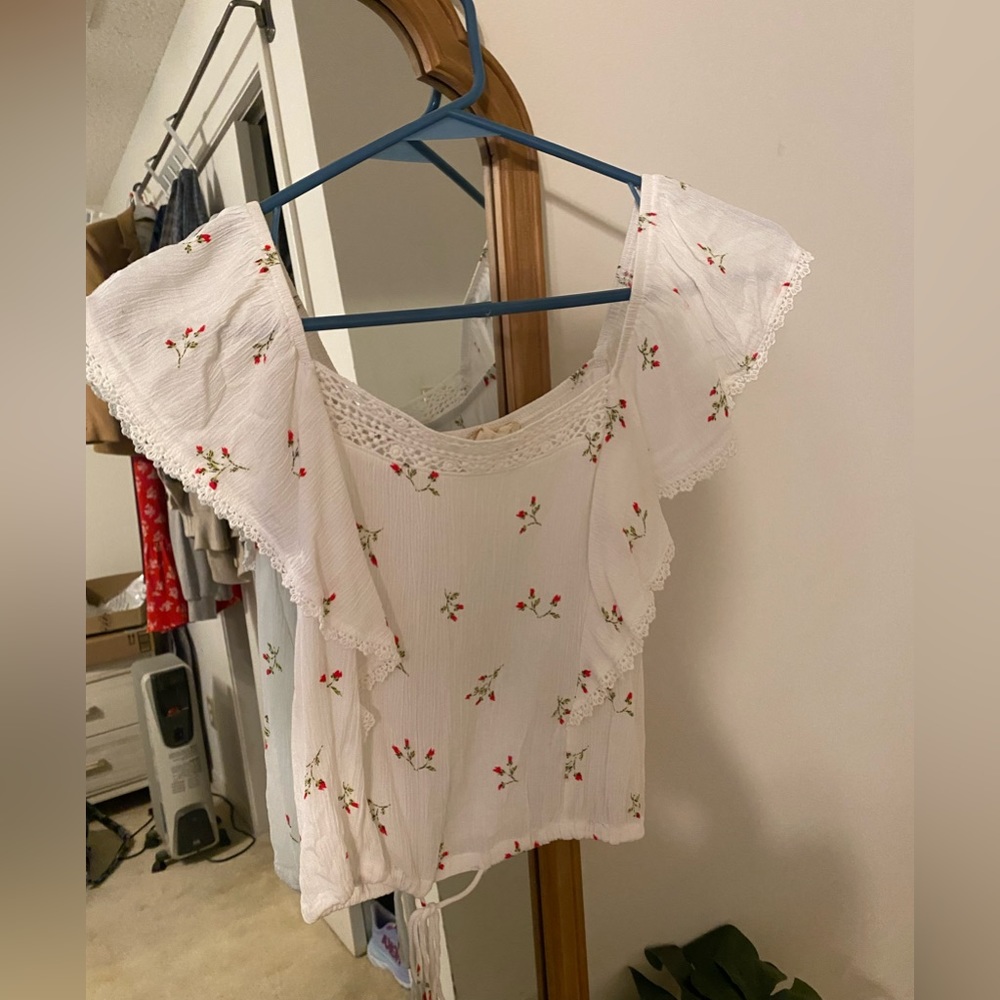 Altar’d State floral top